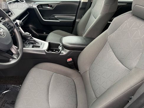 Used 2024 Toyota RAV4 XLE image 12