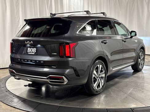 Certified 2022 Kia Sorento EX AWD/4WD image 10