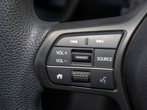 Certified 2023 Honda HR-V LX image 30