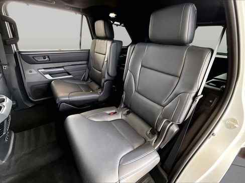 Used 2024 Toyota Sequoia Platinum AWD/4WD image 18