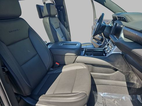 Certified 2024 GMC Yukon XL Denali AWD/4WD image 13