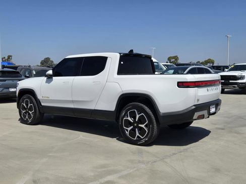 Used 2022 Rivian R1T Adventure AWD/4WD image 6