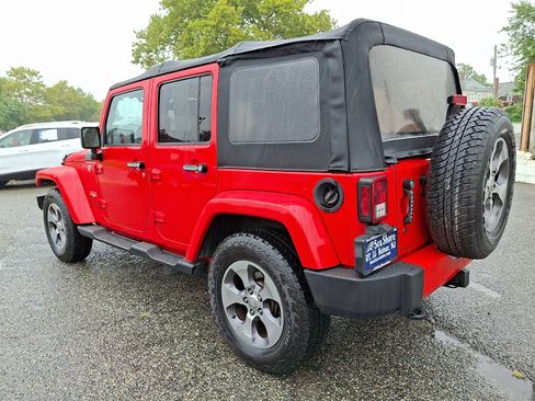 Used 2016 Jeep Wrangler Unlimited Sahara w/ Dual Top Group AWD/4WD image 4