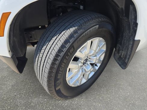 Used 2024 Nissan Frontier SV w/ SV Convenience Package RWD image 29