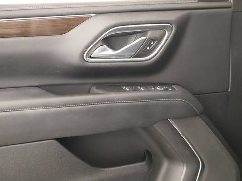 Used 2022 GMC Yukon SLE w/ Gmc Pro Safety Plus Package RWD image 22