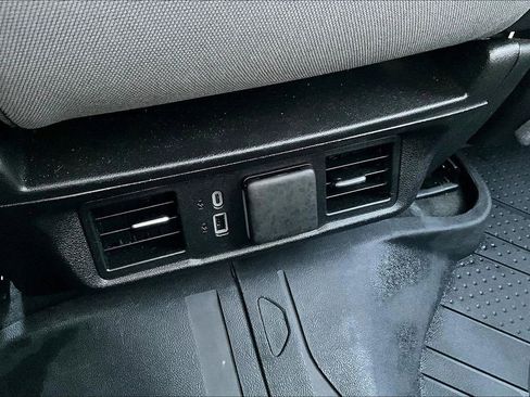 Used 2025 Chevrolet Silverado 1500 LT AWD/4WD image 11