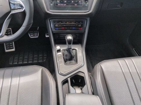 Used 2022 Volkswagen Tiguan SE R-Line FWD image 22
