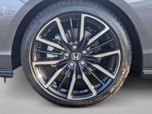 Used 2025 Honda Accord Touring image 25