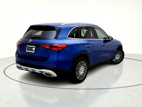 Certified 2025 Mercedes-Benz GLC 300 GLC 300 image 8