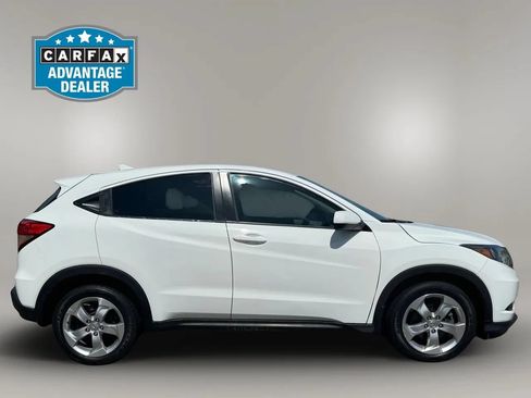 Used 2016 Honda HR-V LX image 4