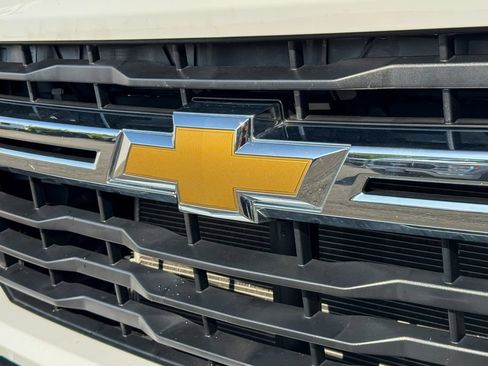 Used 2024 Chevrolet Silverado 2500 LT AWD/4WD image 10