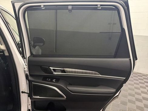 Certified 2024 Kia Telluride SX Prestige AWD/4WD image 18