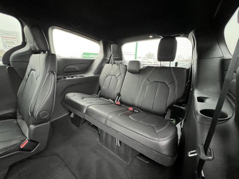 New 2026 Chrysler Voyager LX image 23