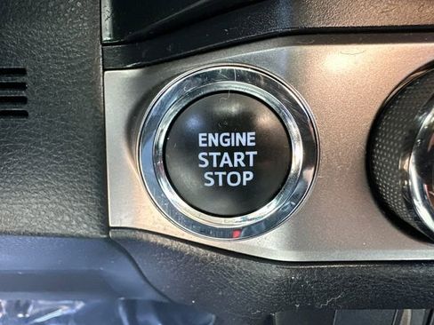 Used 2023 Toyota Tacoma SR5 AWD/4WD image 34