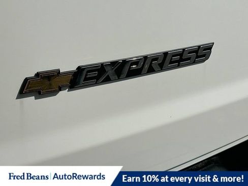 New 2026 Chevrolet Express 3500 LT w/ LT Preferred Equipment Group RWD image 21