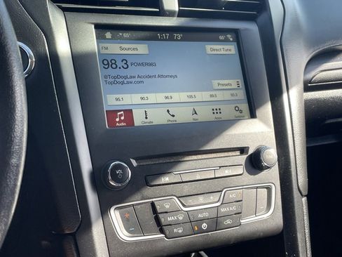 Used 2018 Ford Fusion SE w/ Equipment Group 201A image 5