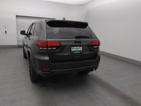 Used 2021 Jeep Grand Cherokee Laredo X image 6