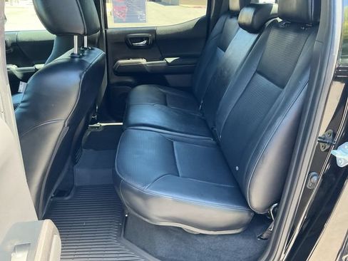 Certified 2023 Toyota Tacoma TRD Off-Road w/ TRD Premium Off Road Package AWD/4WD image 22