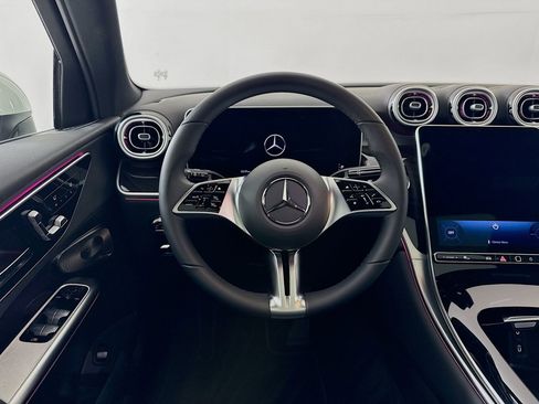 Used 2026 Mercedes-Benz GLC 300 image 25