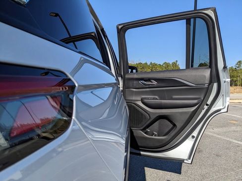 New 2025 Jeep Grand Cherokee Laredo image 51