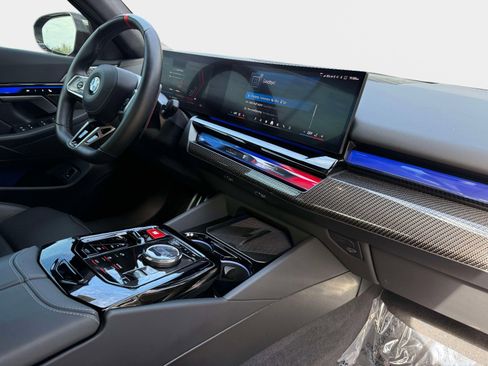 Used 2025 BMW M5 w/ Carbon Package image 35