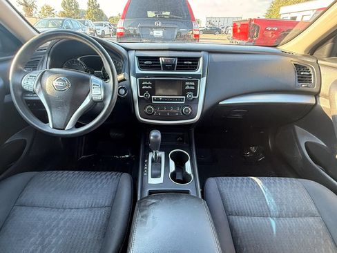 Used 2017 Nissan Altima 2.5 S w/ Power Driver Seat Package FWD image 3