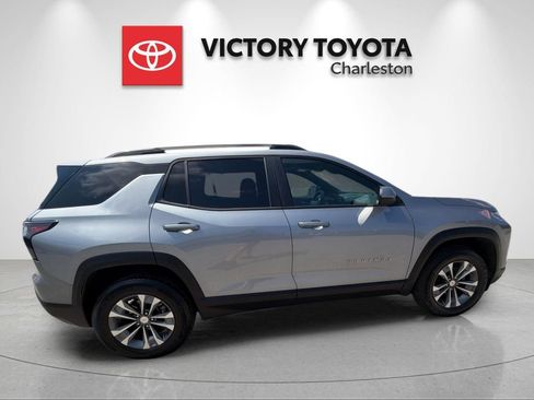 Used 2025 Chevrolet Equinox LT AWD/4WD image 6