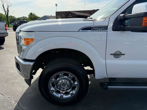 Used 2016 Ford F250 Lariat w/ Lariat Ultimate Package AWD/4WD image 41
