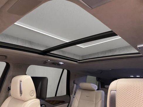 Used 2023 Cadillac Escalade Sport Platinum w/ Heavy-Duty Trailer Package AWD/4WD image 2