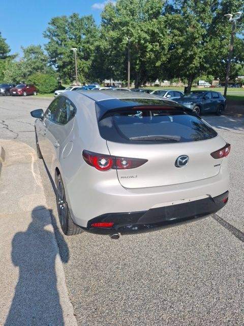 Used 2023 MAZDA MAZDA3 s FWD image 7
