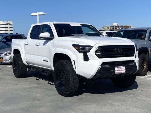 Certified 2024 Toyota Tacoma SR5 image 2