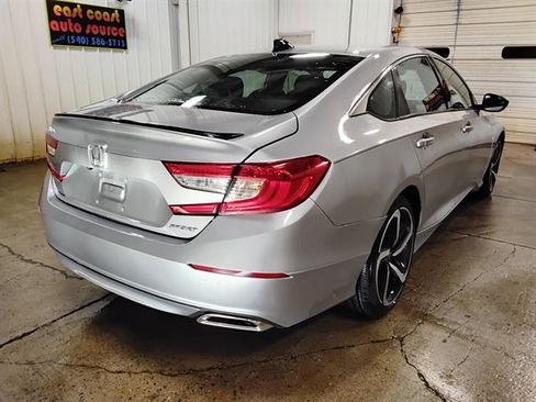 Used 2022 Honda Accord Sport image 6