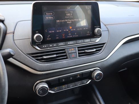 Used 2020 Nissan Altima 2.5 SR FWD image 6