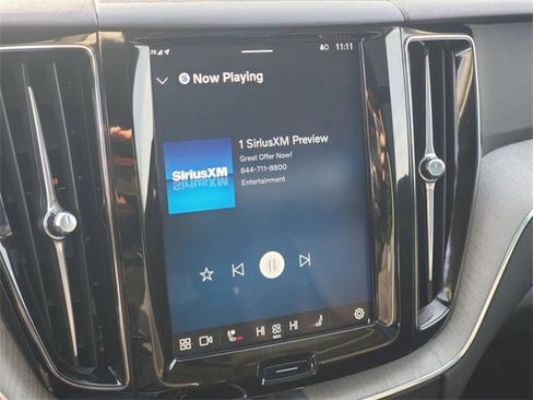 Certified 2025 Volvo XC60 B5 Plus image 21