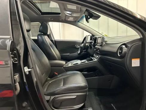 Used 2019 Hyundai Kona Limited FWD image 22