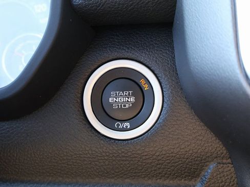 Used 2024 RAM 1500 Laramie image 31