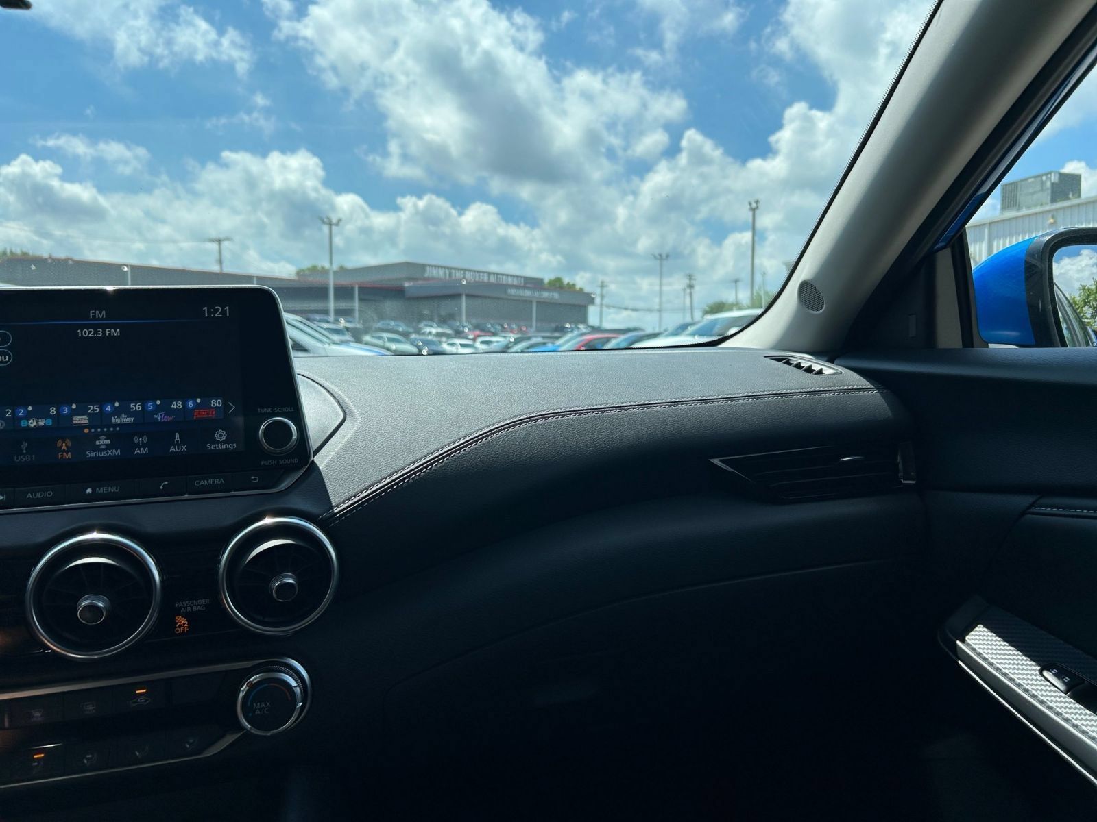 Used 2025 Nissan Sentra SV FWD image 29