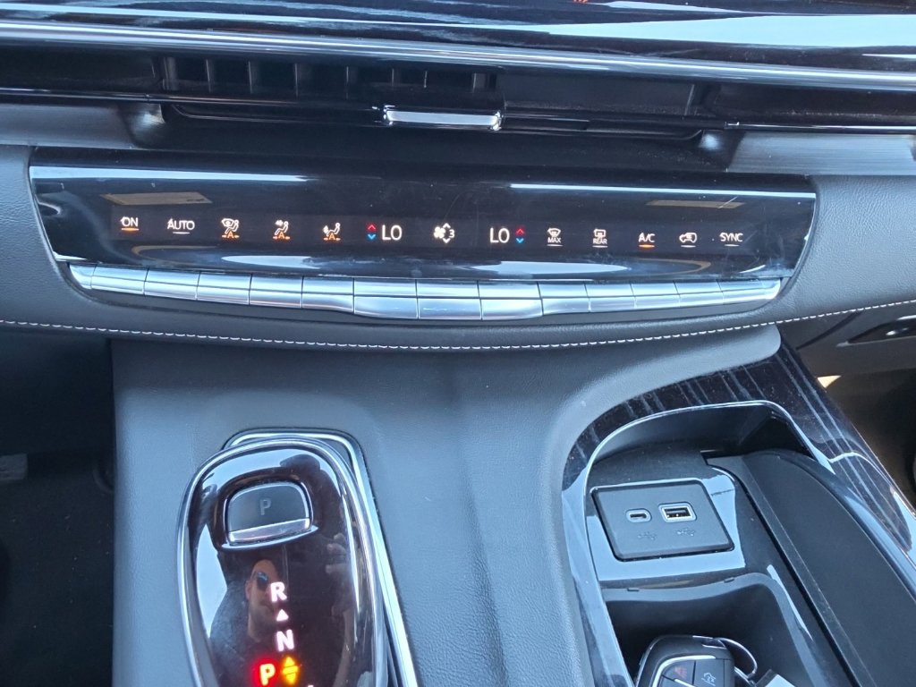 Used 2022 Cadillac Escalade Sport AWD/4WD image 20