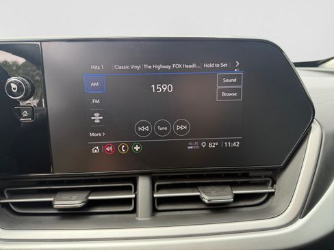 New 2026 Chevrolet Trax LS FWD image 27