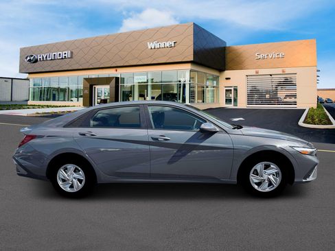 New 2026 Hyundai Elantra SE FWD image 9