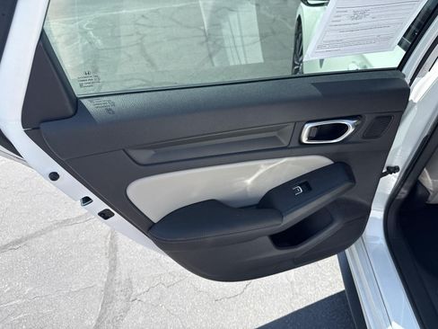 Certified 2024 Honda Civic EX-L image 15
