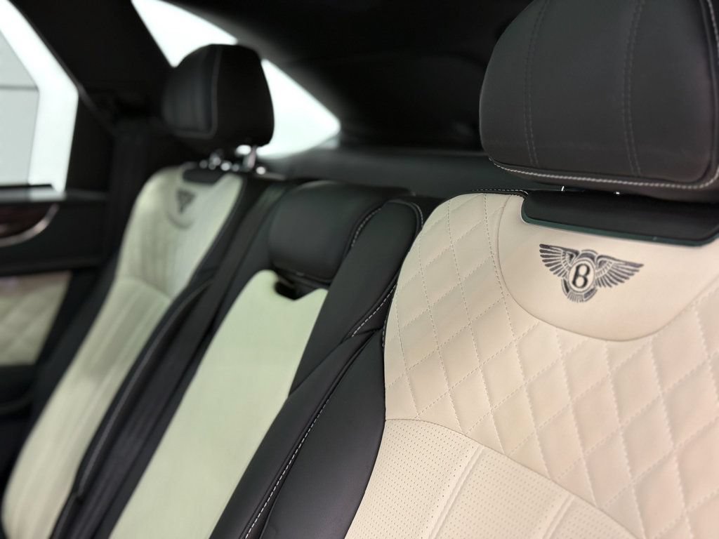 Used 2018 Bentley Bentayga Activity AWD/4WD image 34