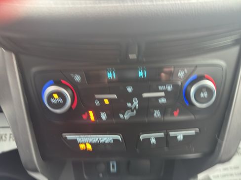 Used 2018 Ford Escape SE w/ Ford Safe & Smart Package image 10