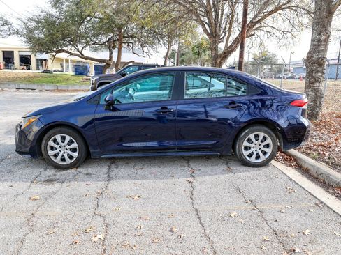 Used 2024 Toyota Corolla LE image 11