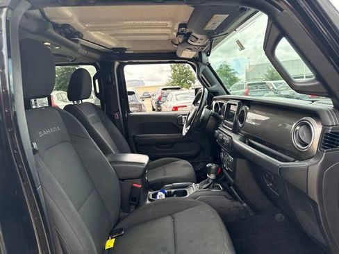 Used 2020 Jeep Wrangler Unlimited Sahara AWD/4WD image 9