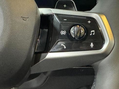 New 2026 BMW 550e xDrive image 31