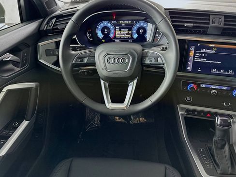 New 2025 Audi Q3 2.0T Premium image 5