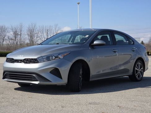 Used 2022 Kia Forte LXS image 12