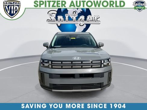 Used 2025 Hyundai Santa Fe SE FWD image 3