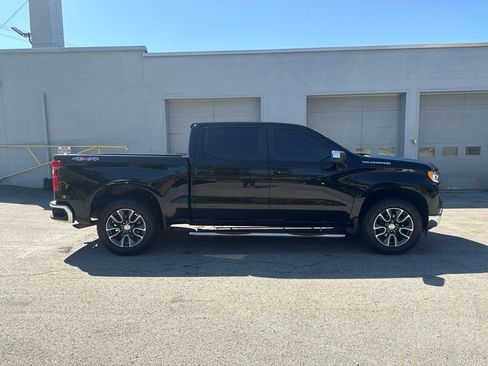 Used 2024 Chevrolet Silverado 1500 LT AWD/4WD image 2